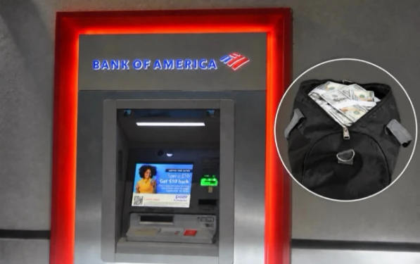 Phát hiện nhiều túi đựng hơn 3,3 tỷ đồng tiền mặt đặt trên nóc máy ATM Phát hiện nhiều túi đựng hơn 3,3 tỷ đồng tiền mặt đặt trên nóc máy ATM
