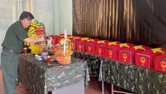 Phát hiện, quy tập 12 hài cốt liệt sĩ trong hang đá