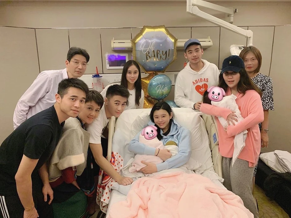 Phía sau cuộc sống xa hoa của nàng dâu gia tộc giàu nhất Macau Phía sau cuộc sống xa hoa của nàng dâu gia tộc giàu nhất Macau