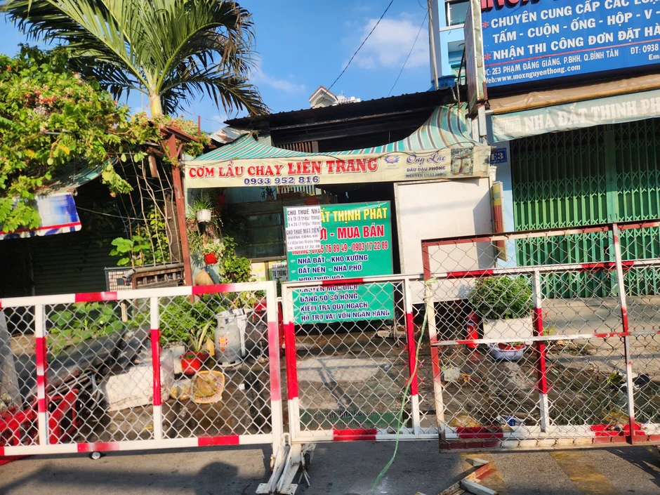 Phong toả hiện trường vụ cháy quán cơm khiến 2 mẹ con tử vong Phong toả hiện trường vụ cháy quán cơm khiến 2 mẹ con tử vong