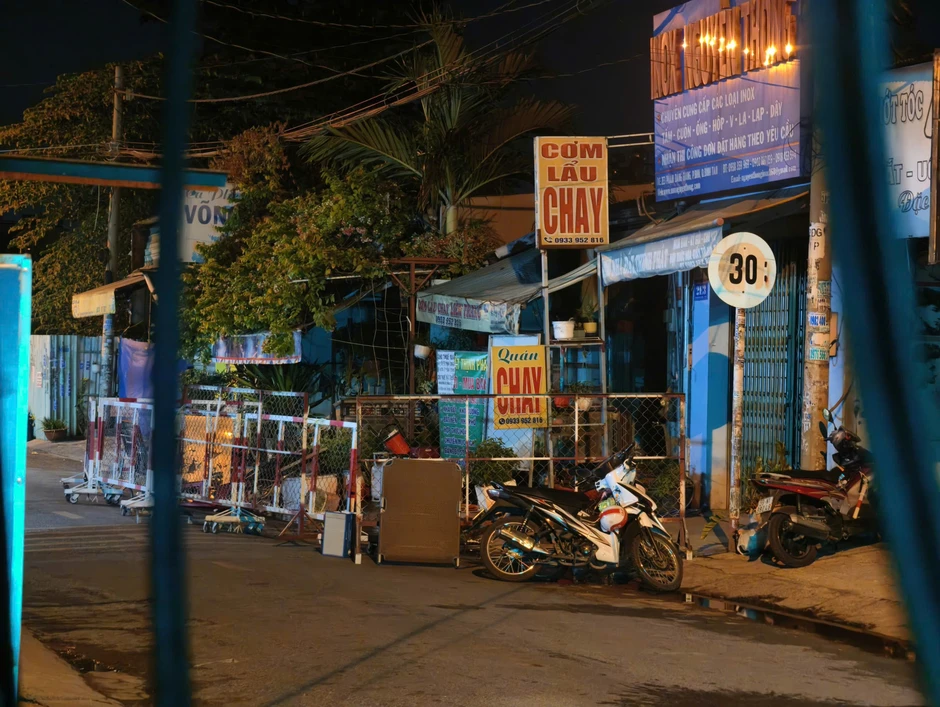 Phong toả hiện trường vụ cháy quán cơm khiến 2 mẹ con tử vong Phong toả hiện trường vụ cháy quán cơm khiến 2 mẹ con tử vong