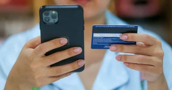 Phong tỏa tài khoản ngân hàng nếu người dùng nhận và chuyển tiền có nội dung sau