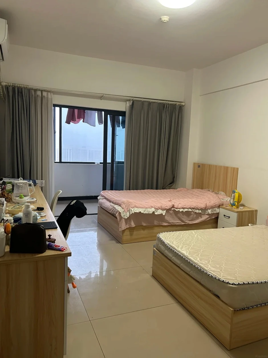 Phòng trọ công ty cấp cho nữ kế toán khiến cô không ngủ nổi Phòng trọ công ty cấp cho nữ kế toán khiến cô không ngủ nổi