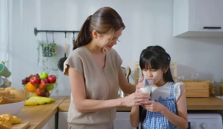 Phụ huynh kỹ tính chọn sữa cho con Phụ huynh kỹ tính chọn sữa cho con