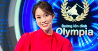 Profile "cực xịn" của nữ MC VTV: Đỗ 4 trường đại học, có chị gái là phó giáo sư