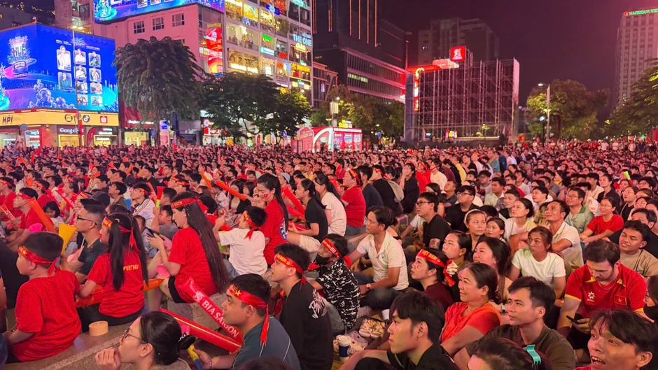 Quá đã: Quang Hải, Hai Long khiến cổ động viên Việt Nam hài lòng! Quá đã: Quang Hải, Hai Long khiến cổ động viên Việt Nam hài lòng!