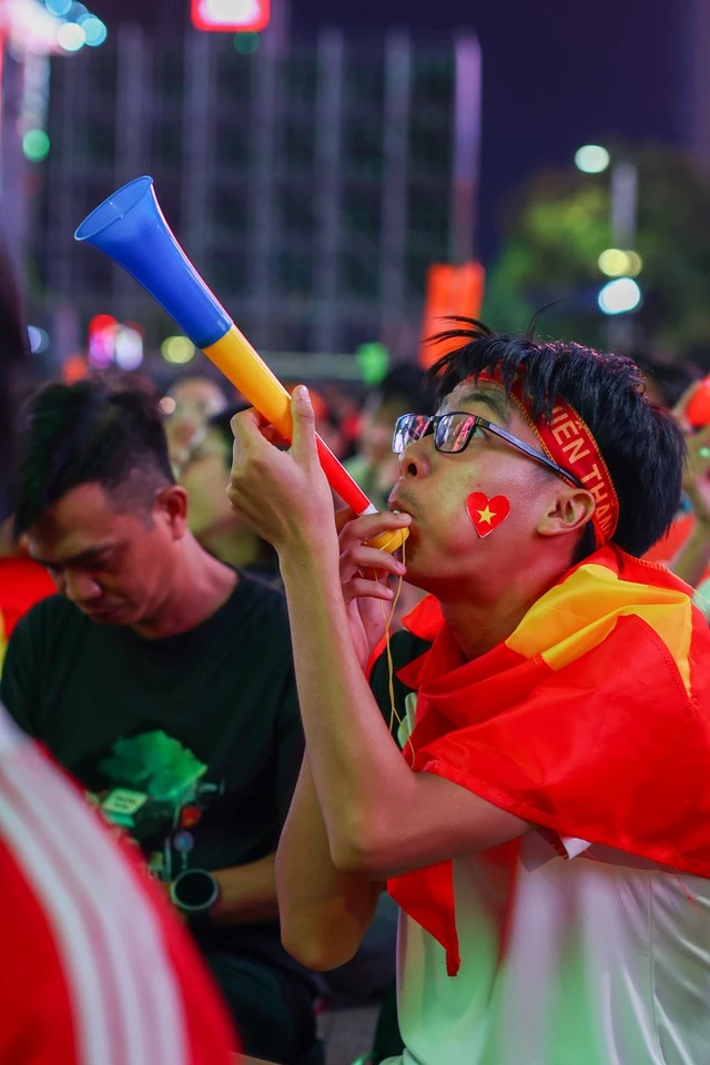Quá đã: Quang Hải, Hai Long khiến cổ động viên Việt Nam hài lòng! Quá đã: Quang Hải, Hai Long khiến cổ động viên Việt Nam hài lòng!