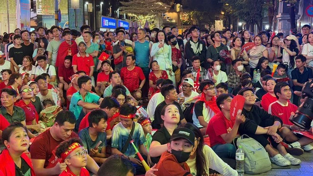 Quá đã: Quang Hải, Hai Long khiến cổ động viên Việt Nam hài lòng! Quá đã: Quang Hải, Hai Long khiến cổ động viên Việt Nam hài lòng!