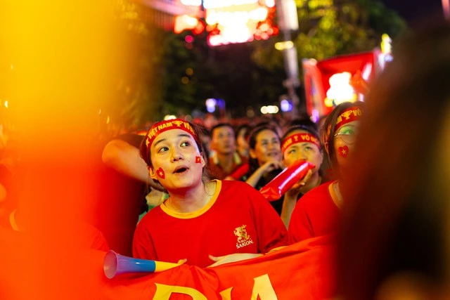 Quá đã: Quang Hải, Hai Long khiến cổ động viên Việt Nam hài lòng! Quá đã: Quang Hải, Hai Long khiến cổ động viên Việt Nam hài lòng!