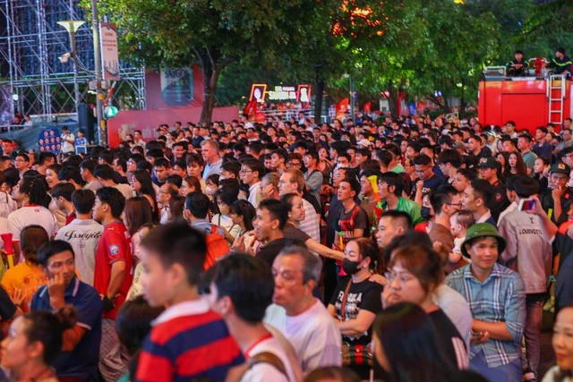 Quá đã: Quang Hải, Hai Long khiến cổ động viên Việt Nam hài lòng! Quá đã: Quang Hải, Hai Long khiến cổ động viên Việt Nam hài lòng!