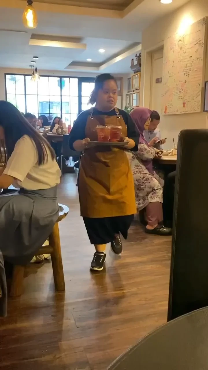 Quán cafe tuyển nhân viên mắc hội chứng Down: Mô hình kinh doanh độc đáo Quán cafe tuyển nhân viên mắc hội chứng Down: Mô hình kinh doanh độc đáo
