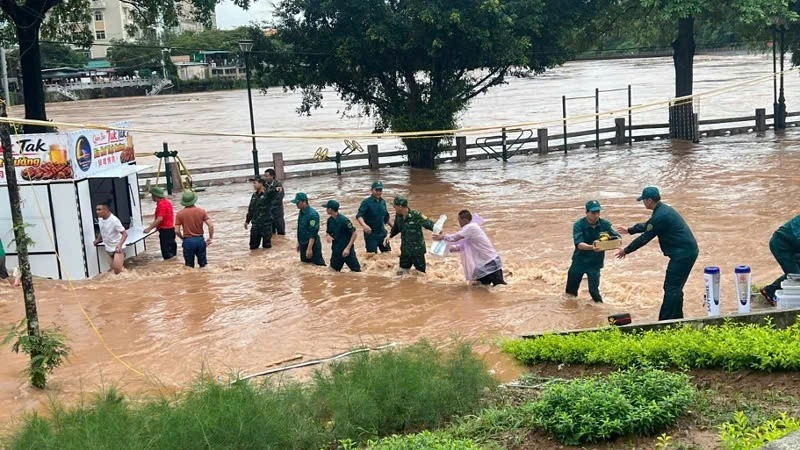 Quảng Ninh: Mưa lớn gây ngập lụt và lũ ở một số địa phương Quảng Ninh: Mưa lớn gây ngập lụt và lũ ở một số địa phương