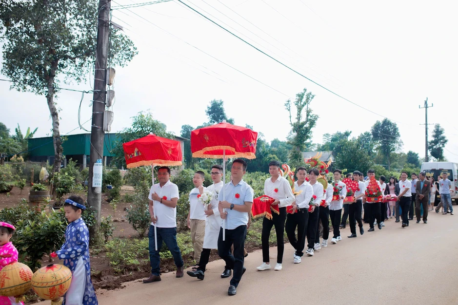 Quảng Trị khuyến khích cặp đôi đặt hoa tri ân liệt sĩ trong ngày cưới Quảng Trị khuyến khích cặp đôi đặt hoa tri ân liệt sĩ trong ngày cưới