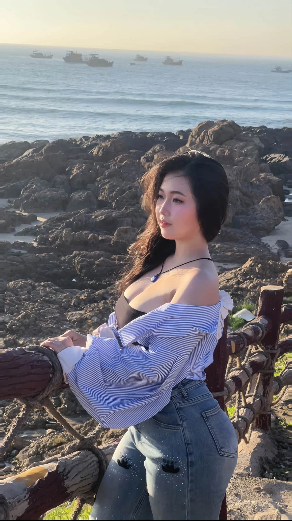 Review du lịch cẩn thận, chu đáo, cô gái xinh đẹp nhận bão Review du lịch cẩn thận, chu đáo, cô gái xinh đẹp nhận bão