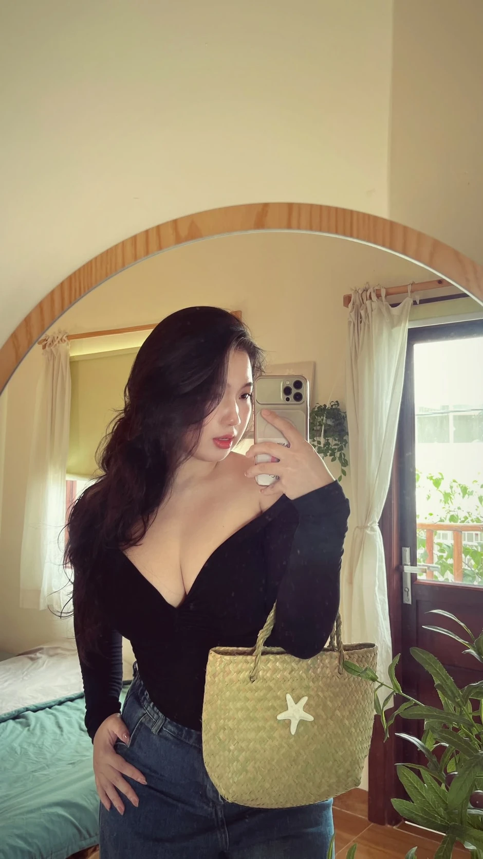 Review du lịch cẩn thận, chu đáo, cô gái xinh đẹp nhận bão Review du lịch cẩn thận, chu đáo, cô gái xinh đẹp nhận bão