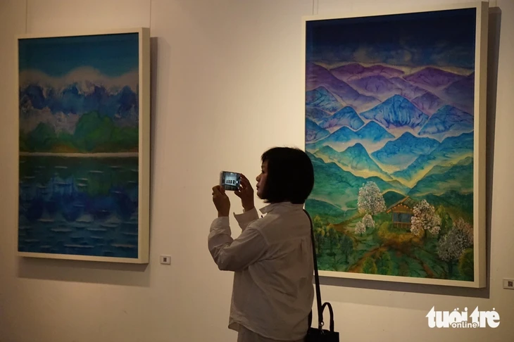 Ru cảnh, ru tình với Phan Minh Bạch Ru cảnh, ru tình với Phan Minh Bạch