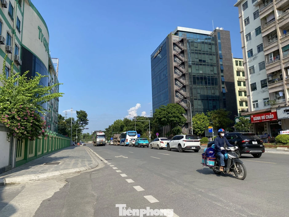 Sau cải tạo, tuyến phố ở Hà Nội không còn cây xanh Sau cải tạo, tuyến phố ở Hà Nội không còn cây xanh