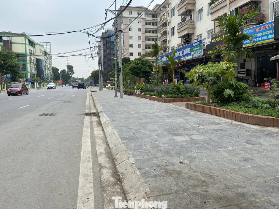 Sau cải tạo, tuyến phố ở Hà Nội không còn cây xanh Sau cải tạo, tuyến phố ở Hà Nội không còn cây xanh