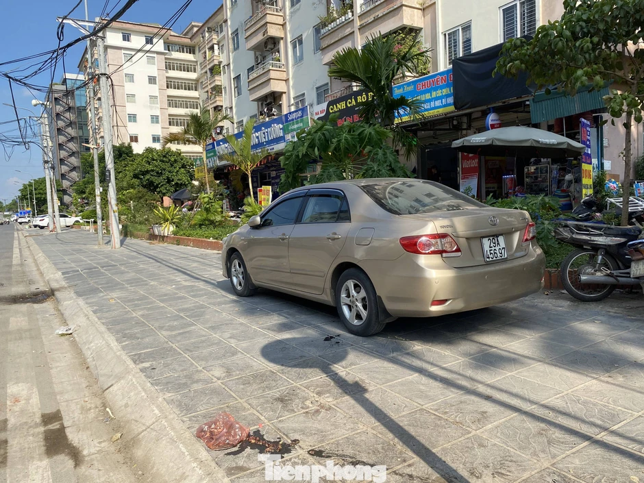 Sau cải tạo, tuyến phố ở Hà Nội không còn cây xanh Sau cải tạo, tuyến phố ở Hà Nội không còn cây xanh