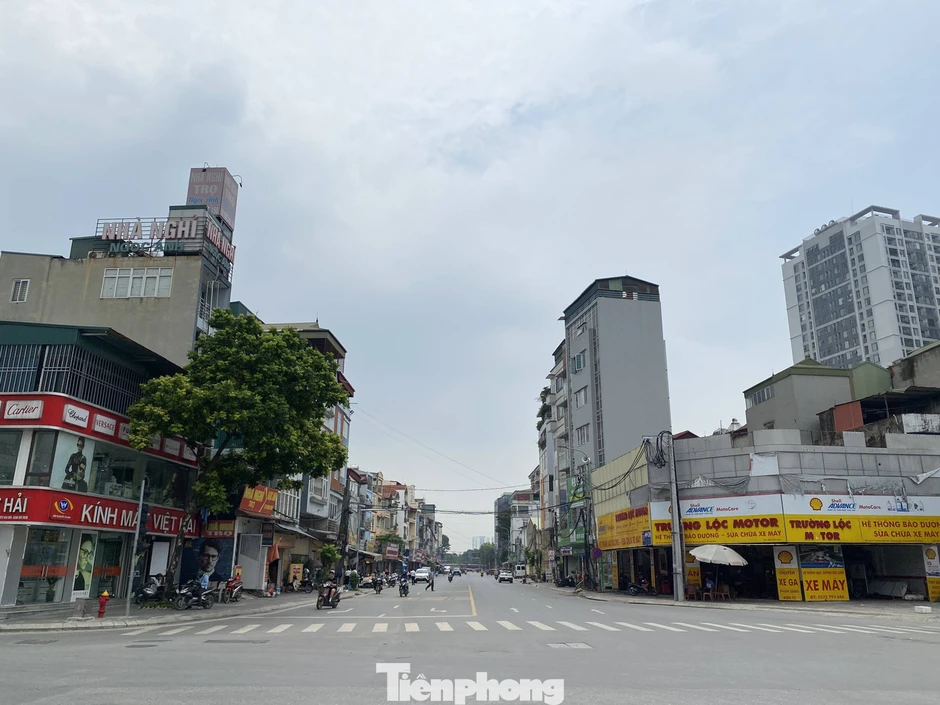 Sau cải tạo, tuyến phố ở Hà Nội không còn cây xanh Sau cải tạo, tuyến phố ở Hà Nội không còn cây xanh