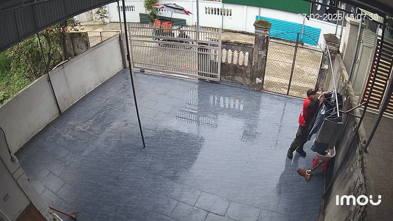 Shipper đến nhà lấy đơn hàng hoàn nhưng không có ai, chủ về trích xuất camera an ninh đăng khắp nơi Shipper đến nhà lấy đơn hàng hoàn nhưng không có ai, chủ về trích xuất camera an ninh đăng khắp nơi