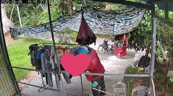 Shipper đến nhà lấy đơn hàng hoàn nhưng không có ai, chủ về trích xuất camera an ninh đăng khắp nơi Shipper đến nhà lấy đơn hàng hoàn nhưng không có ai, chủ về trích xuất camera an ninh đăng khắp nơi