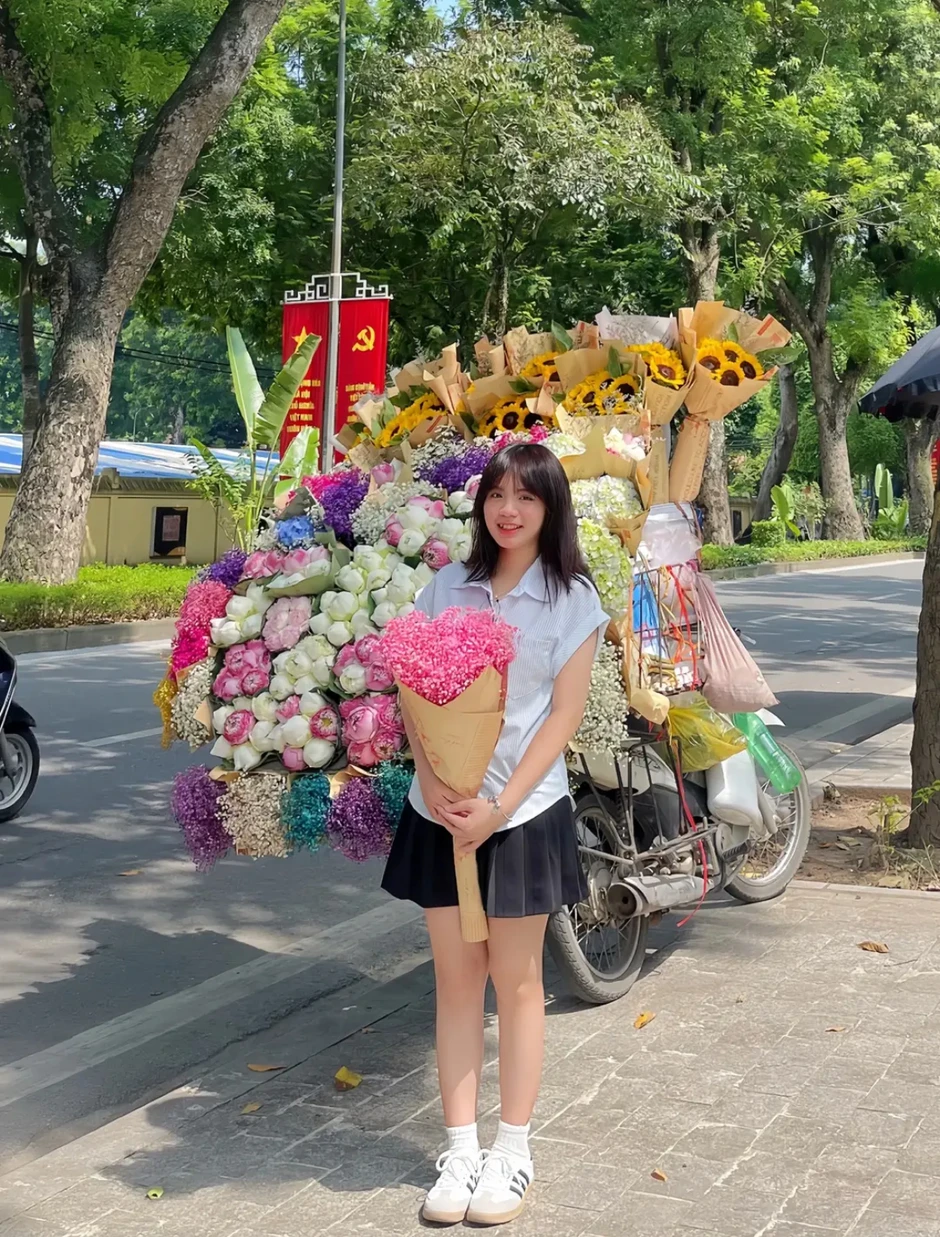 Sợ gì đời không rực rỡ! Cô gái Cao Bằng phát hiện ung thư, nghỉ việc, tiếp tục bị suy tim: “Chỉ cần được sống” Sợ gì đời không rực rỡ! Cô gái Cao Bằng phát hiện ung thư, nghỉ việc, tiếp tục bị suy tim: “Chỉ cần được sống”
