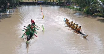 Sôi nổi đua ghe Ngo mini mừng Tết cổ truyền của đồng bào dân tộc Khmer
