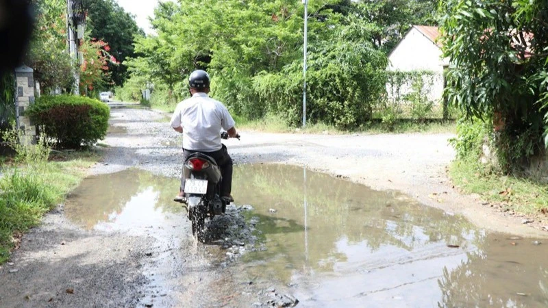 Sớm sửa chữa tuyến đường Đá Voi-Nông Phố xuống cấp