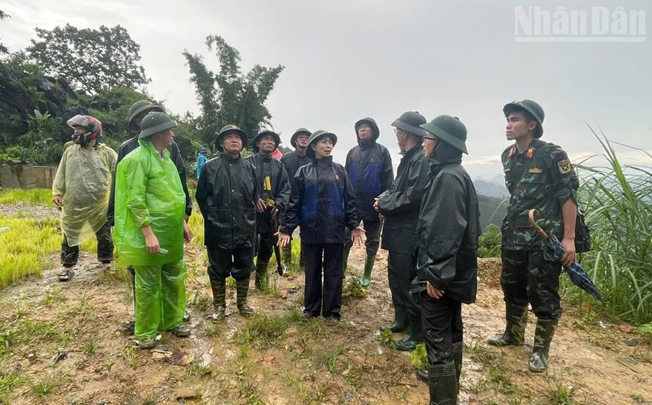 Sơn La di dời khẩn cấp 161 hộ ra khỏi khu vực nguy cơ sạt lở Sơn La di dời khẩn cấp 161 hộ ra khỏi khu vực nguy cơ sạt lở