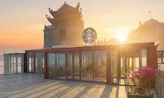 Starbucks mở cửa hàng trên đỉnh Fansipan cao 3.063 m