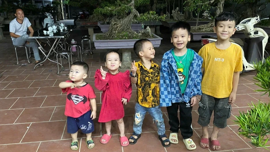 Sự cố của "khối nghỉ hè" khiến ông bà chỉ biết lắc đầu cười ngao ngán Sự cố của "khối nghỉ hè" khiến ông bà chỉ biết lắc đầu cười ngao ngán