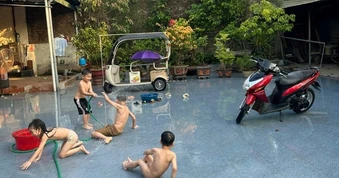 Sự cố của "khối nghỉ hè" khiến ông bà chỉ biết lắc đầu cười ngao ngán