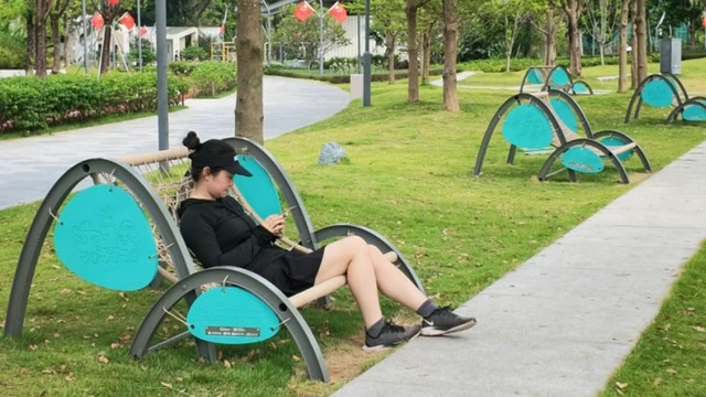 Sự thật bất ngờ về ghế công viên làm từ rác thải tái chế tại Thâm Quyến Sự thật bất ngờ về ghế công viên làm từ rác thải tái chế tại Thâm Quyến