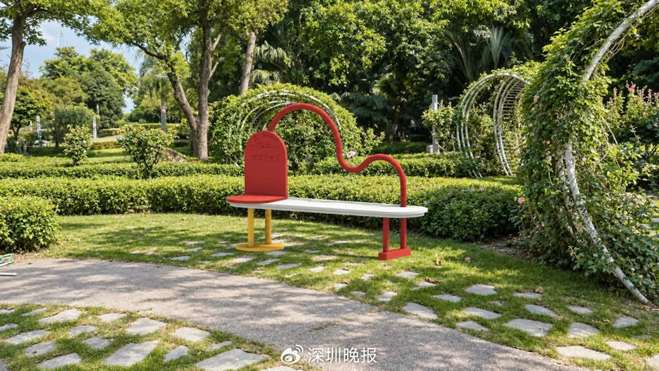 Sự thật bất ngờ về ghế công viên làm từ rác thải tái chế tại Thâm Quyến Sự thật bất ngờ về ghế công viên làm từ rác thải tái chế tại Thâm Quyến