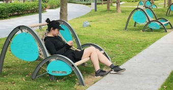 Sự thật bất ngờ về ghế công viên làm từ rác thải tái chế tại Thâm Quyến