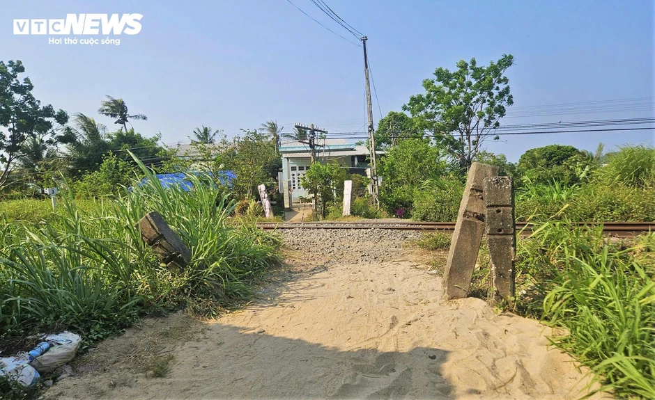 Tai nạn đường sắt thảm khốc: Kinh hoàng những lối mở dẫn vào cõi chết Tai nạn đường sắt thảm khốc: Kinh hoàng những lối mở dẫn vào cõi chết