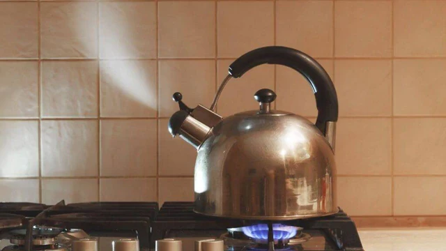 Tại sao ấm siêu tốc ít được người Mỹ sử dụng so với Việt Nam?