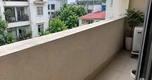 Tại sao ngày càng nhiều gia đình không còn làm lan can ban công kín mít?