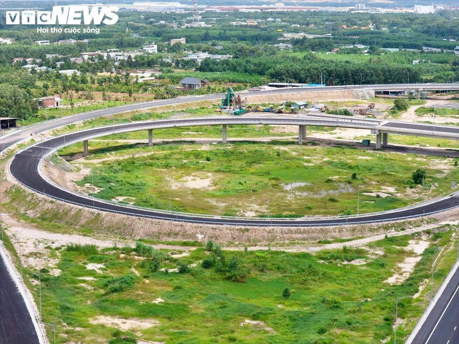 Tăng tốc thi công siêu nút giao 2 cao tốc kết nối với sân bay Long Thành Tăng tốc thi công siêu nút giao 2 cao tốc kết nối với sân bay Long Thành