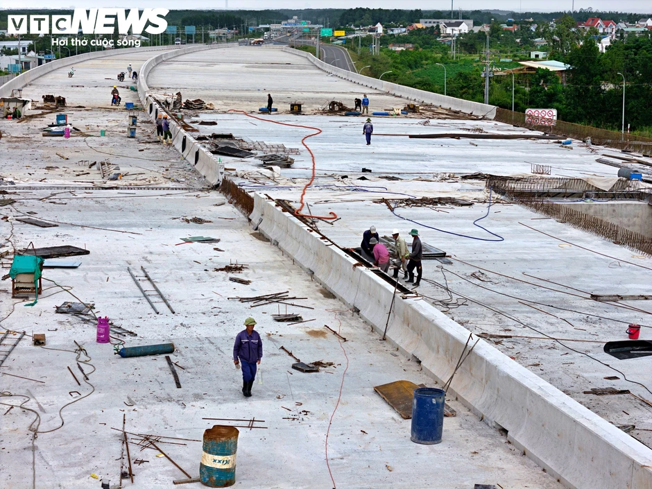 Tăng tốc thi công siêu nút giao 2 cao tốc kết nối với sân bay Long Thành Tăng tốc thi công siêu nút giao 2 cao tốc kết nối với sân bay Long Thành