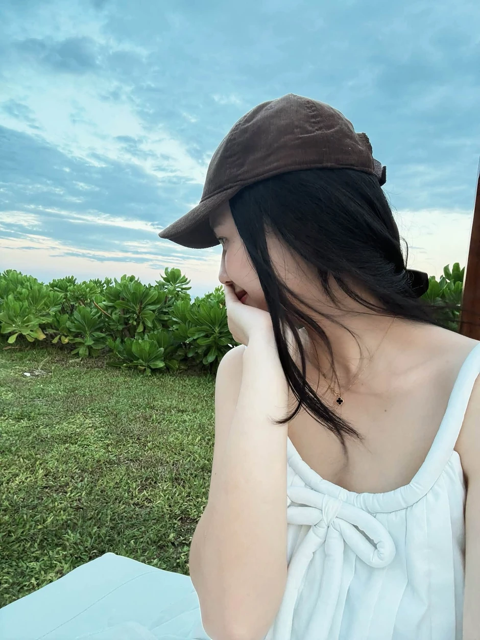 Thành Chung đưa vợ đẹp đi du lịch Thành Chung đưa vợ đẹp đi du lịch