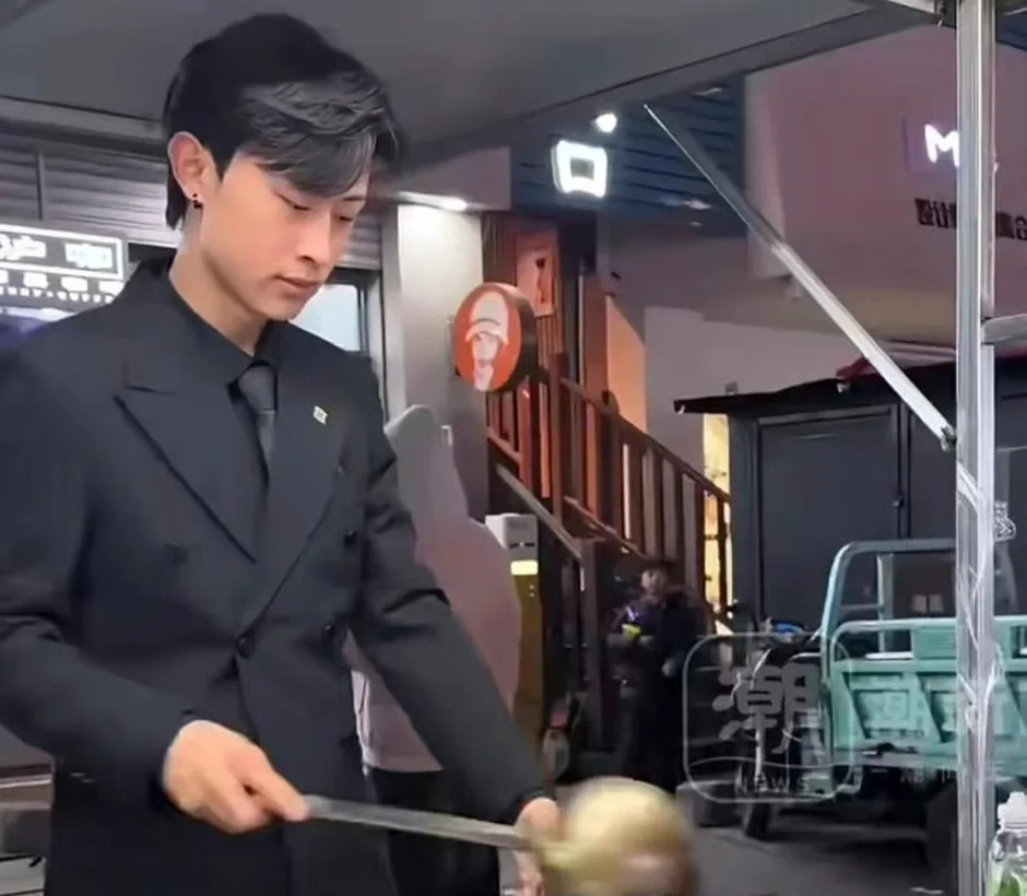 Thanh niên kiếm 80 triệu đồng mỗi tháng từ chảo cơm bình dân Thanh niên kiếm 80 triệu đồng mỗi tháng từ chảo cơm bình dân
