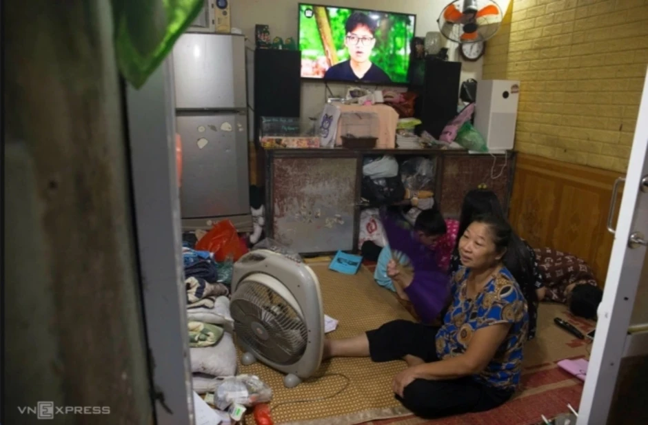 Thế 'mắc kẹt' của người dân phố cổ khi đổi xe điện Thế 'mắc kẹt' của người dân phố cổ khi đổi xe điện