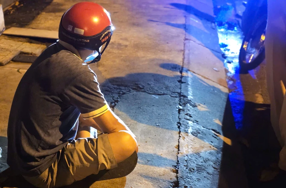 Theo chân CSGT TP.HCM tuần tra xuyên đêm: Nhiều người say quên cả đường về Theo chân CSGT TP.HCM tuần tra xuyên đêm: Nhiều người say quên cả đường về
