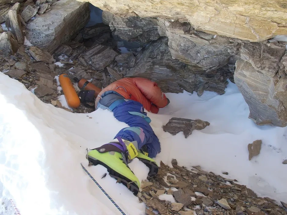 Thi thể đóng băng trên đỉnh Everest 30 năm, sắp được đưa về quê nhà Thi thể đóng băng trên đỉnh Everest 30 năm, sắp được đưa về quê nhà