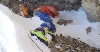 Thi thể đóng băng trên đỉnh Everest 30 năm, sắp được đưa về quê nhà