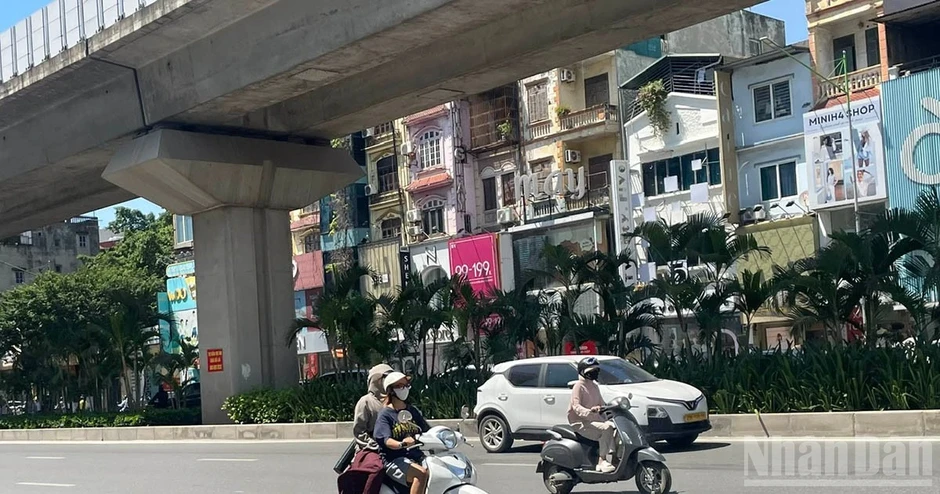Thời tiết ngày 1/10: Bắc Bộ, Trung Bộ nắng nóng, chiều tối và đêm có mưa rào