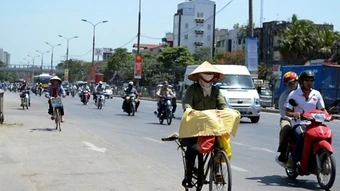Thời tiết ngày 15/4: Mưa dông xuất hiện nhiều nơi sau chuỗi ngày nắng nóng gay gắt
