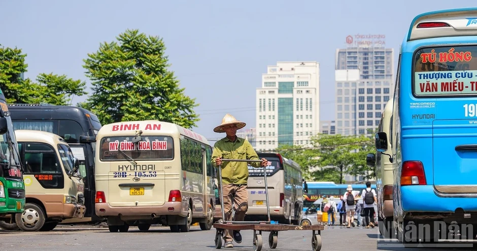 Thời tiết ngày 2/10: Bắc Bộ giảm nhiệt, từ Thanh Hóa đến Huế nắng nóng trên 35 độ C